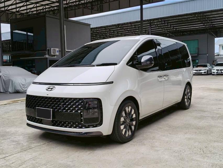 รหัสรถ KPC53 💥 ประหยัดเป็นล้าน! Staria Premium (2023) ตัวท็อปสุด ไมล์น้อย 65,xxx km. มือเดียว! 💥