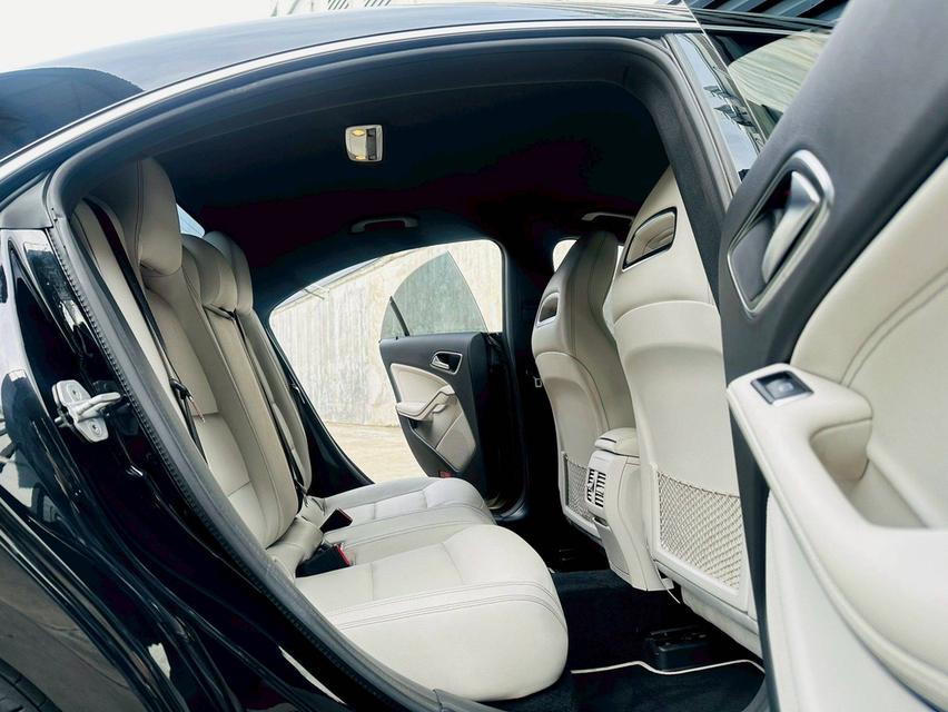 ขาย Benz Cla200 Ultra ปี17 12