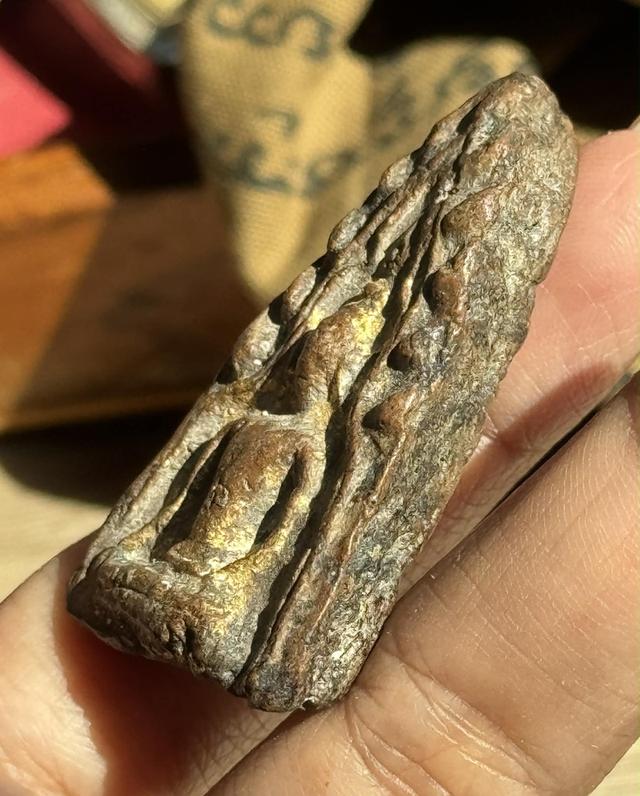 พระขุนแผน เก่าๆบ้านกลาง 2