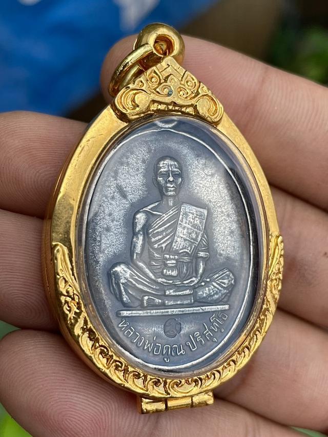 เหรียญหลวงพ่อคูณ รุ่นสร้างบารมี ปี19 เนื้อเงิน ไม่ตัดปีก 9