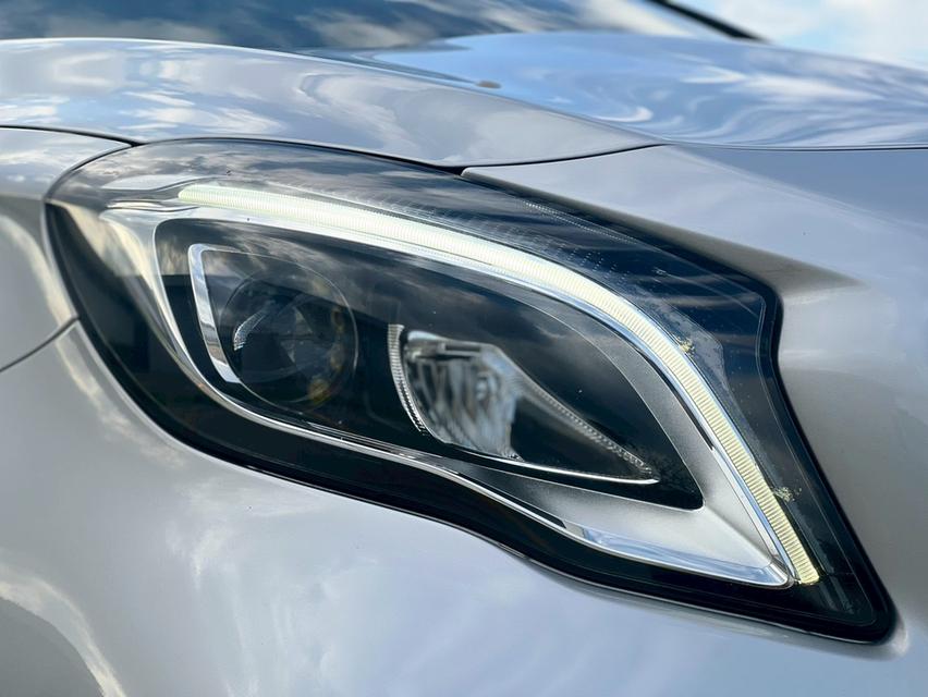 รหัสรถ NCT144 📌Mercedes Benz GLA200 1.6 Urban Facelift 2018