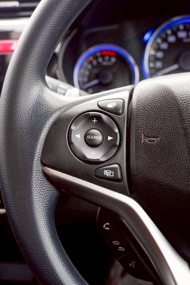 Honda city 1.5 sv i-vtec เกียร์ Auto ปี 2016 13