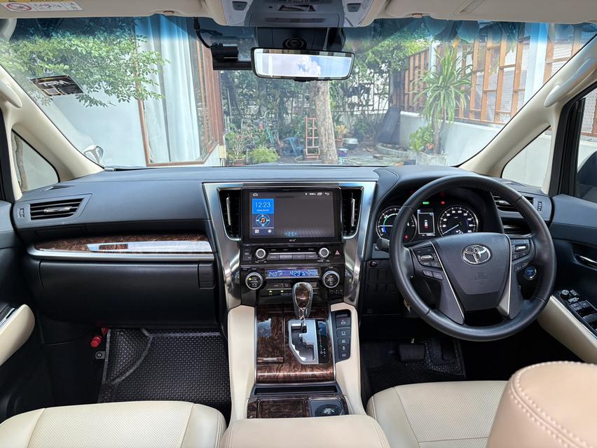 สวยจัด สภาพป้ายแดง! รถบ้านมือเดียว ไมล์น้อย 10,xxx กม. เจ้าของขายเอง  Toyota ALPHARD 30 Hybrid X E-four สีขาว ปี 2023 รูปที่ 8