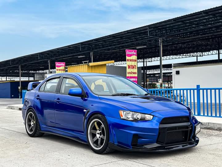 Mitsubishi Lancer สีน้ำเงิน