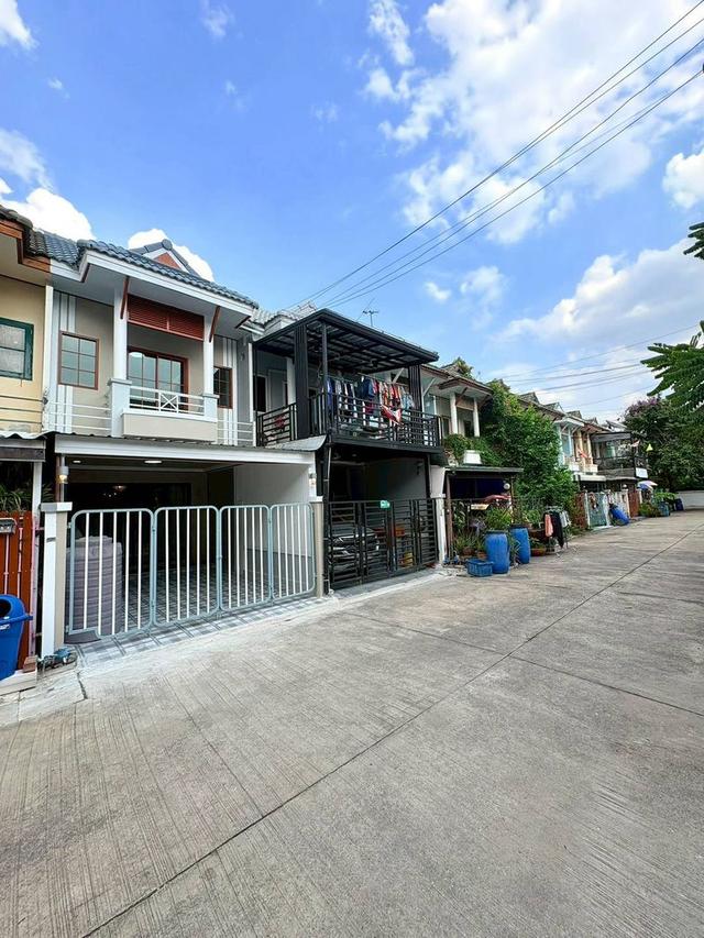 หมู่บ้านดิเอมเมอรัลด์พาร์ค2 ทำเลชัยพฤกษ์ ราชพฤกษ์ทาวน์เฮ้าส์ 2 ชั้น ตกแต่งใหม่พร้อมอยู่ ทำเลดีสามารถไปได้หลายเส้นทาง ราชพฤกษ์&ชัยพฤกษ์&ถนน345 19