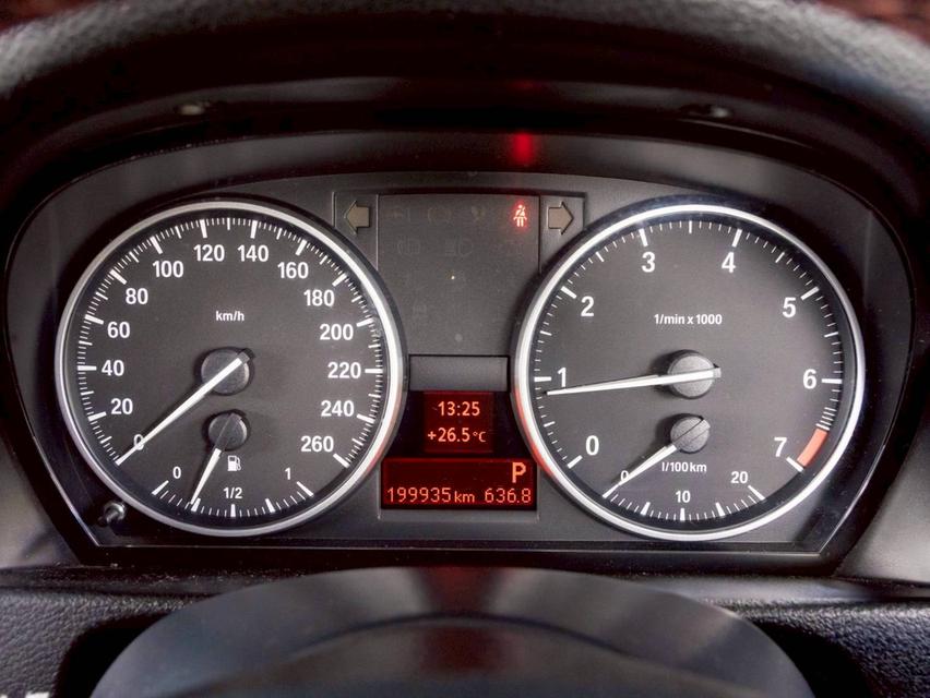 BMW X1 sDrive 18i Sport ปีจด 2015 12
