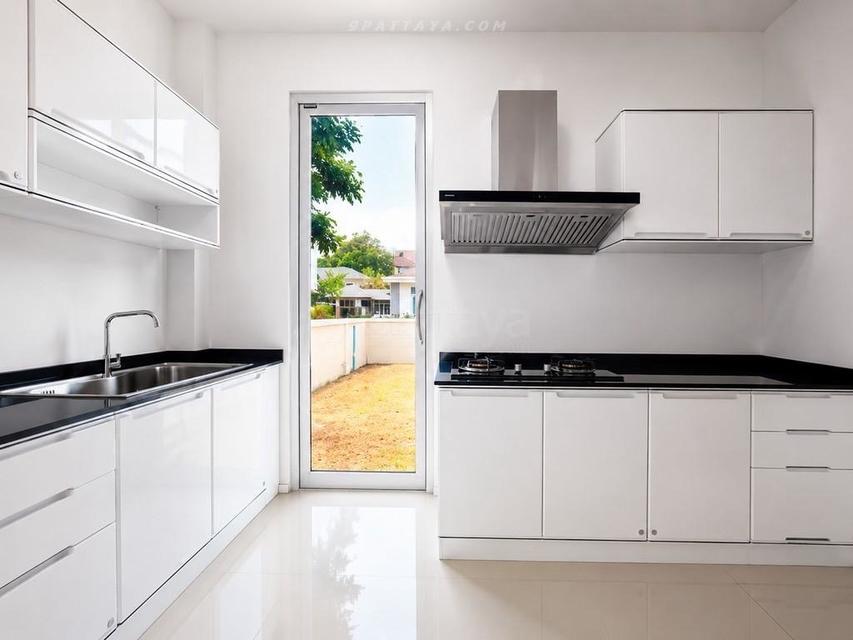 For Sale — Beachside Pool Villa at Seabreeze Villa Pattaya, Krating LaiBeautiful beachside pool villa for sale at Seabreeze Villa Pattaya, located nea 13