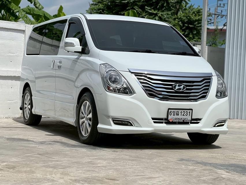 HYUNDAI GRAND STAREX 2.5 VIP 2011