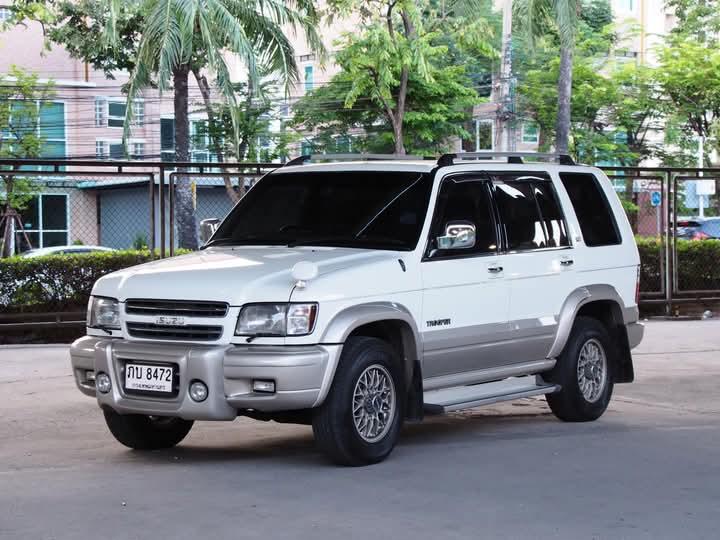 Isuzu Trooper V6 3