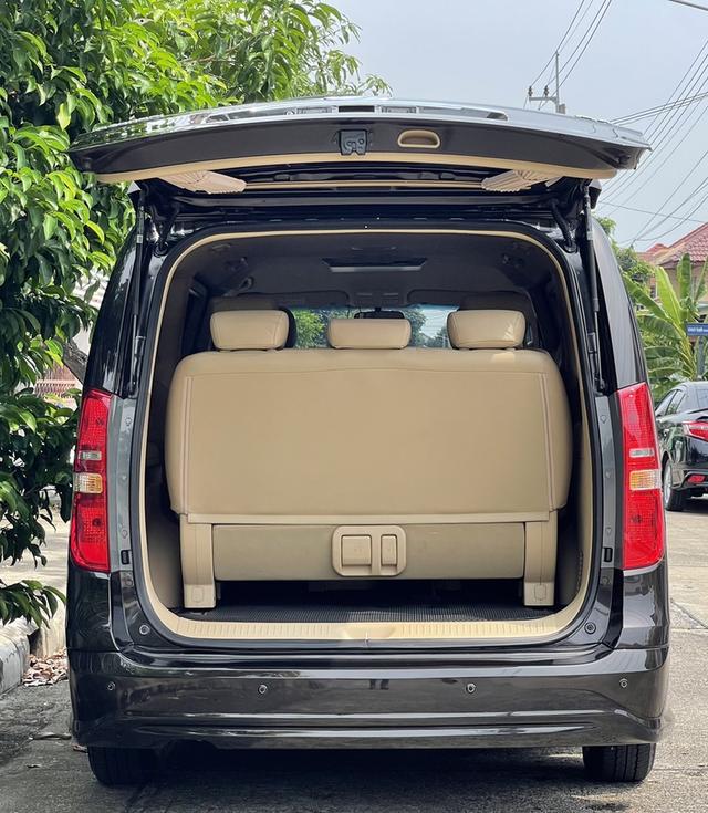รหัสรถ AP8440 Hyundai H1 2.5  Elite ปี18 สีน้ำตาล ดีเซล 11