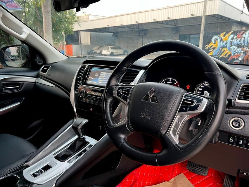ขาย Mitsubishi Pajero 2.4GT ปี17 8