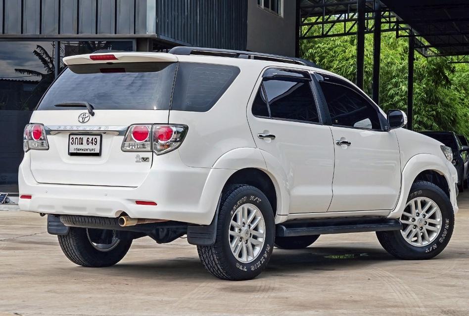 TOYOTA FORTUNER 2.7V 15