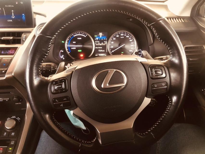 รถ lexus
