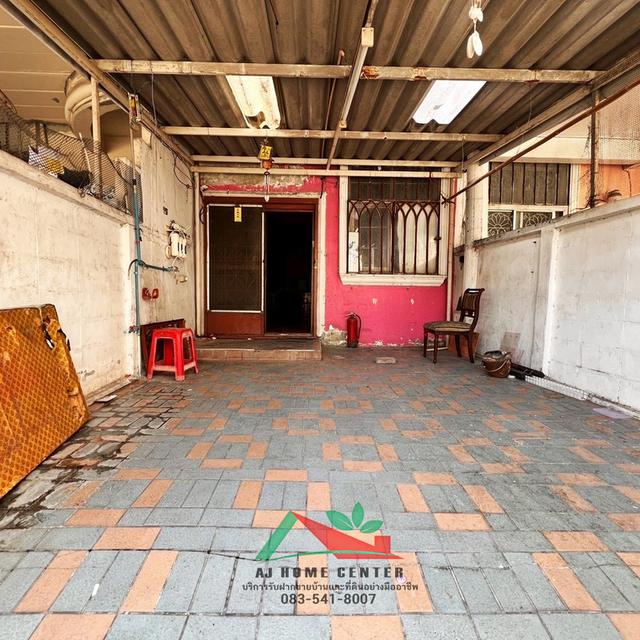 ขายตามสภาพถูกที่สุด3.99ล้าน ทาวน์เฮ้าส์3ชั้น 17ตรว. ซ.วิภาวดีรังสิต10 เหมาะซื้อไปปรับปรุง 14