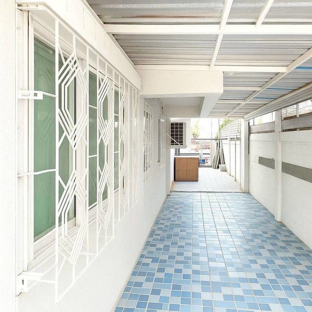 ขายบ้านเดี่ยวสัมมากร 58 ตรว. อยู่เอง 1 โซน อีกโซนปล่อยเช่าได้ 12,500 บต่อเดือน ใกล้ MRT รามคำแหง 8