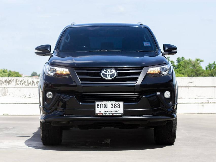 ขายToyota Fortuner 2.4V ปี17 5