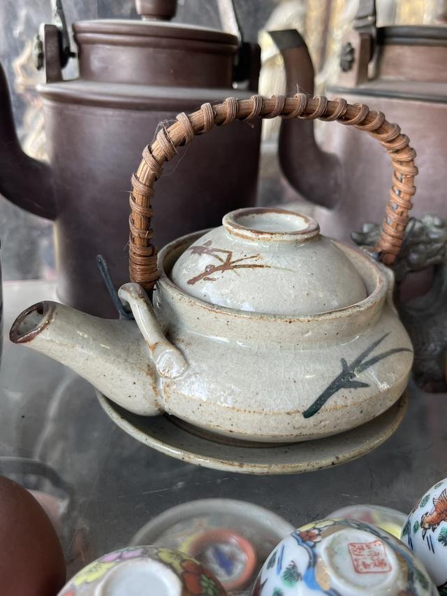 กาน้ำชาญี่ปุ่น ลายดอกหญ้า น้ำเคลือบสีขาวมันปู ไซต์กลาง David Leach กาน้ำชาโบราณ 8