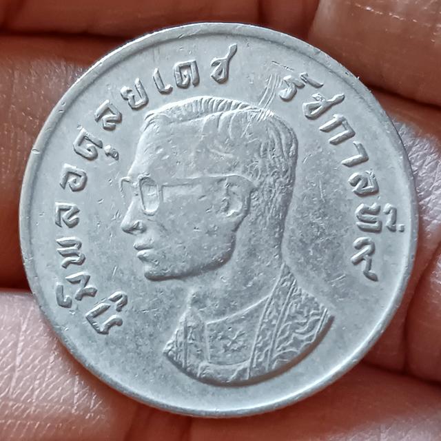 เหรียญ​ 1​ บาท​ ครุฑ​ปี​ 2517​ ผ่านใช้สวย รูปที่ 2