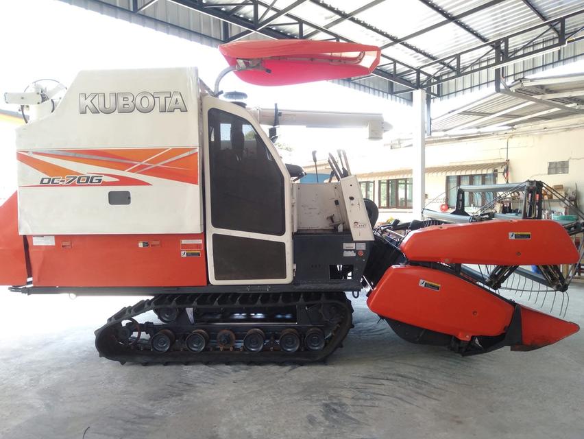 ขายรถเกี่ยวข้าวมือ 2 Kubota DC70g 2