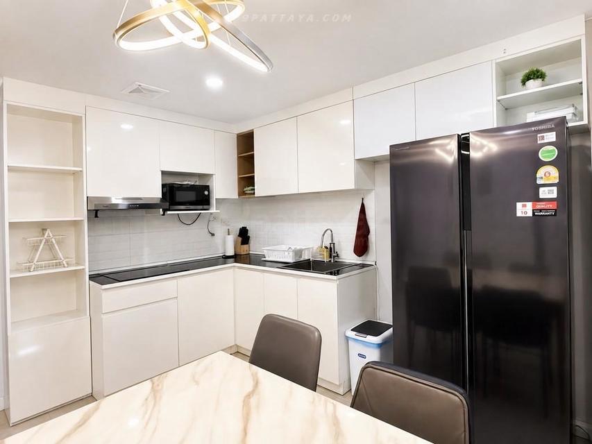 For Rent — 2-Bedroom Condo at Royal Hill Resort, Thappraya RoadSpacious condo for rent at Royal Hill Resort, Building B, located on Thappraya Road. 12