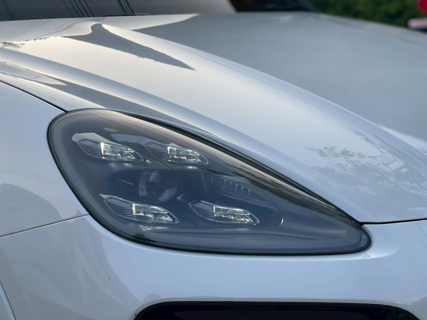 Porsche Cayenne Coupe E-Hybrid Sport Design 2021 สีขาว รถสวยมือเดียววิ่งน้อย ราคาพิเศษ รูปที่ 8