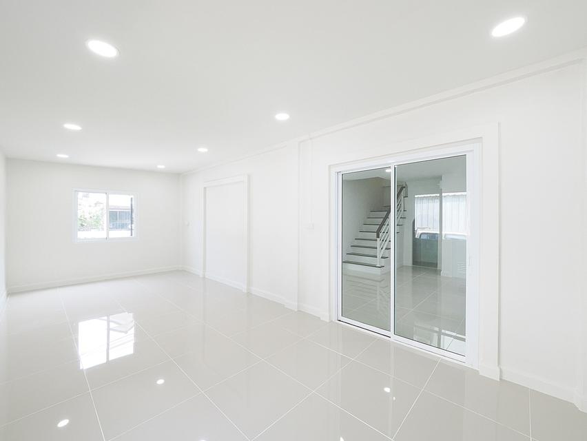 ทาวน์เฮ้าส์ 2 ชั้น ม.ณรุจา [กาญจนาภิเษก - พระราม5] บ้านเลขที่ 90/30 8