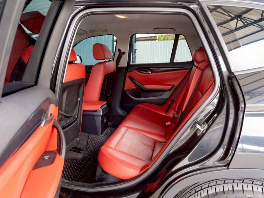 BMW X1 sDrive 18i Sport ปีจด 2015 14