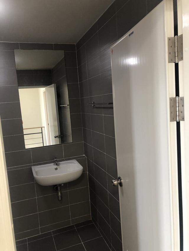 ทาวน์เฮ้าส์ 2 ชั้น พลีโน่ รังสิตคลอง 4 วงแหวน ติดต่อ 087-095-7070 6