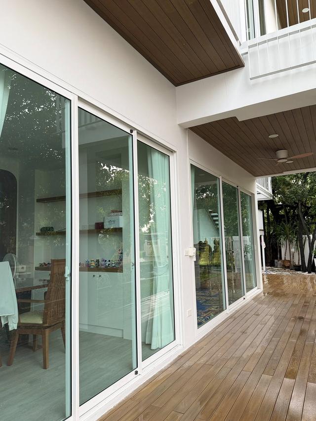 บ้านหรู สไตล์โมเดิร์นเรือนคู่ บ้านเดี่ยวสร้างใหม่ทั้งหลัง ย่านพุทธมณฑลสาย 3 6