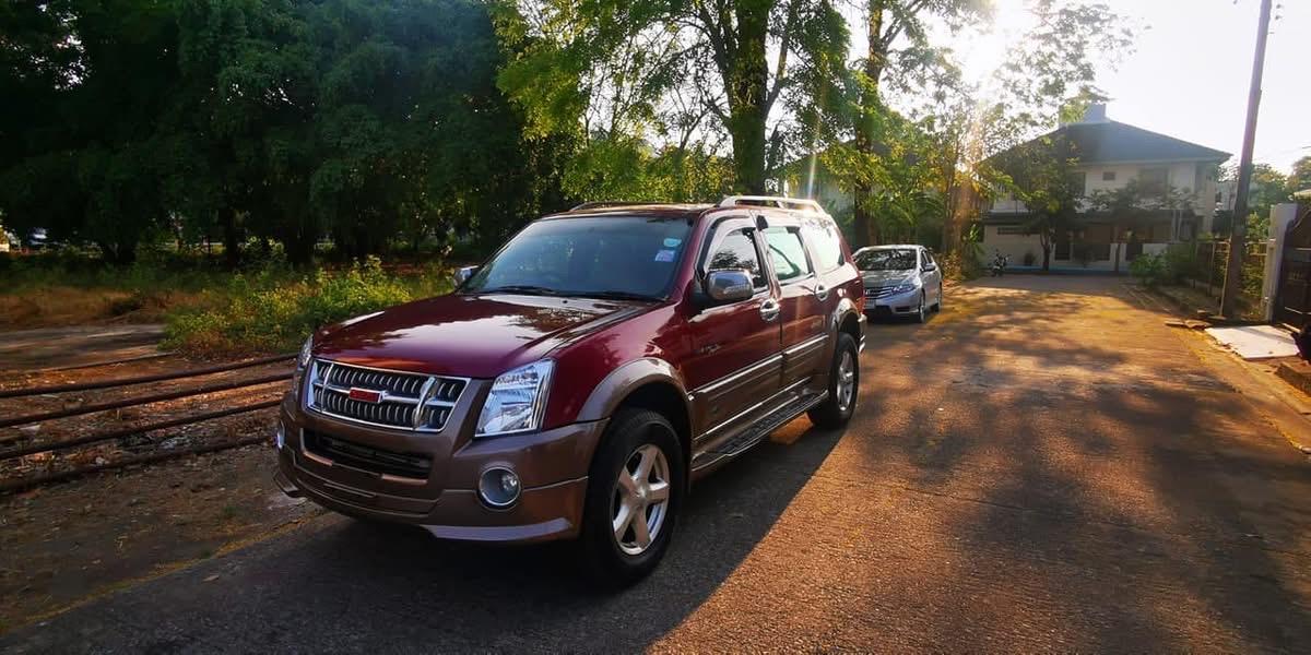 ขายรถมือสอง Isuzu Adventure Master ปี 2004 จังหวัด ลำปาง