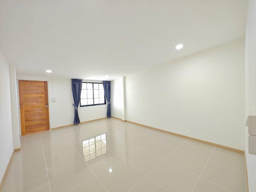 ณัฐกานต์ 3-5 พหลโยธิน52 17