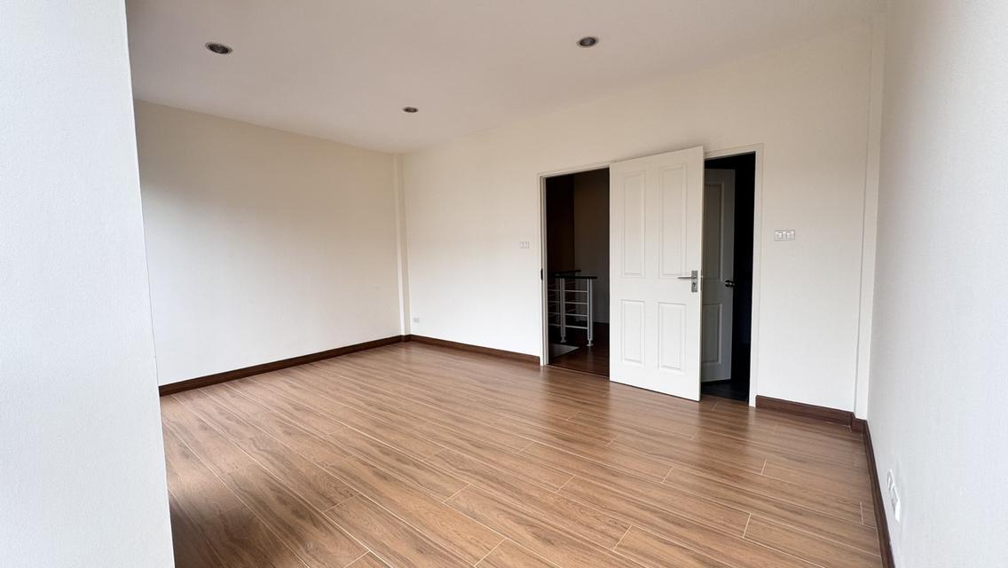 ทาวน์โฮม 3 ชั้น หมู่บ้านไพร์ม เกษตร-นวมินทร์ 14