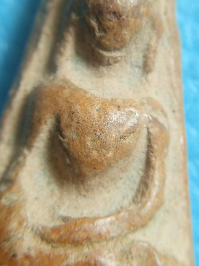 พระผงสุพรรณเก่านึกนุ่มโทนส้มนวลเทา รูปที่ 4