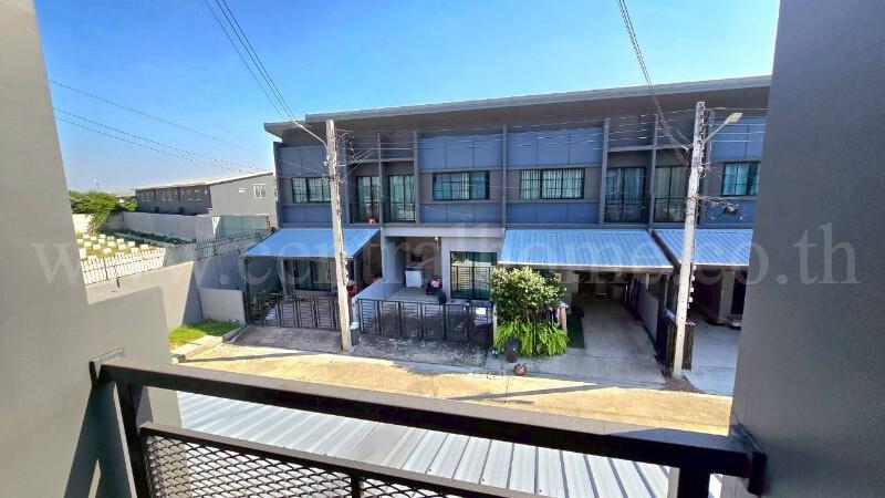 ทาวน์โฮม สิริ เพลส รังสิต เดินทางสะดวก ใกล้ทางด่วนบางพูน 16