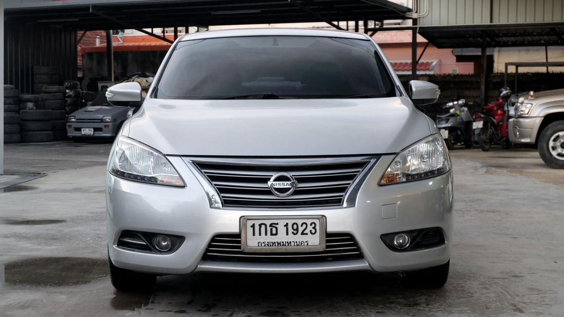 NISSAN SYLPHY, 1.6V ปี2013 ประกันป.1มือเดียวป้ายแดงไมล์ 21x,xxx km.เครื่องยนต์เบนซินเกียร์ออโต้ราคา 138,000 บาท•72 ผ่อน 2,9xx.-•60