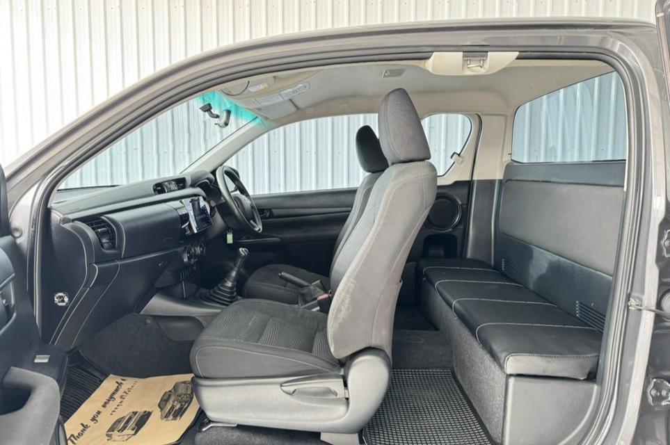Toyota Hilux REVO 2.4J Smart cab ดีเซล เกียร์ธรรมดา ปี2018 11