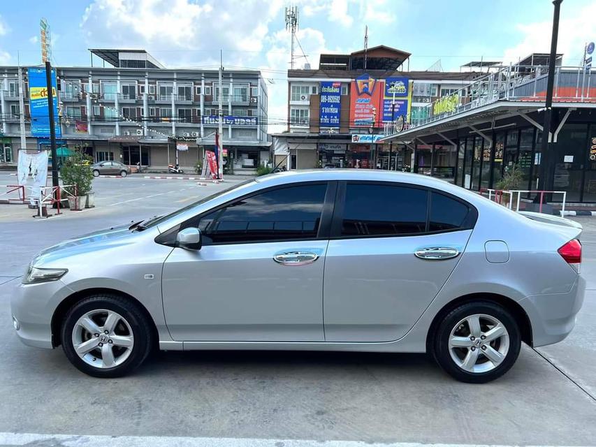 ขาย Honda City 1.5V ปี 2009 สีบรอนซ์เงิน ราคาเพียง 259,000 บาท รถมือสองที่มีความคุ้มค่ามาก

 5