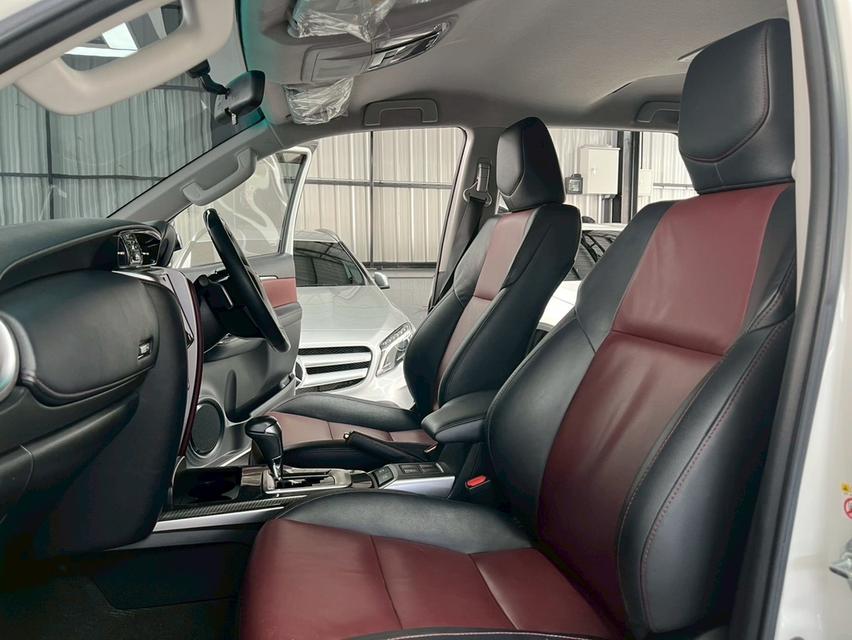 รหัสรถ WMT586 Toyota Fortuner 2.8 TRD Sportivo ปี 2018 รูปที่ 10