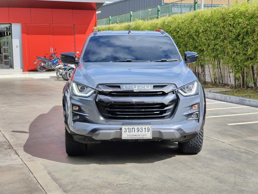 Isuzu D-Max 3.0 V-cross M D-Cab AT 2