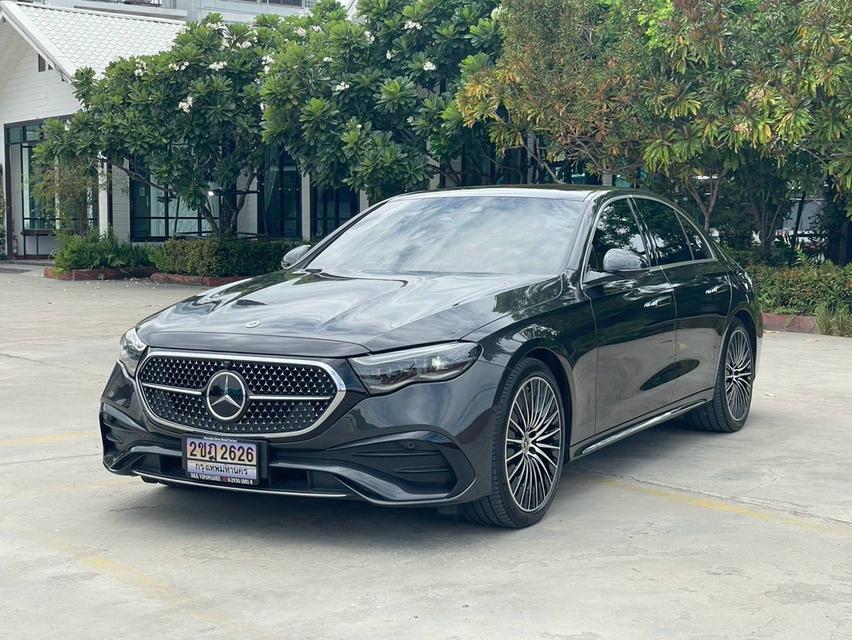 Mercedes-Benz E350e AMG Dynamic 2024 รถหรูเข้าใหม่ สภาพป้ายแดง แต่ประหยัดไปถึง 1.3 ล้านบาท