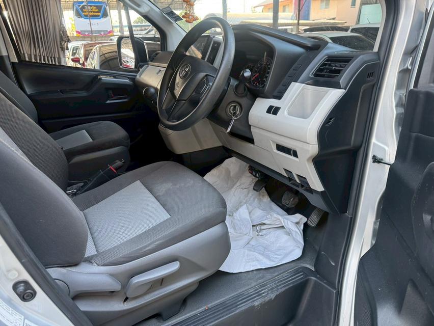 TOYOTA HIACE, 2.8 GL 6MT ปี2023 รูปที่ 6