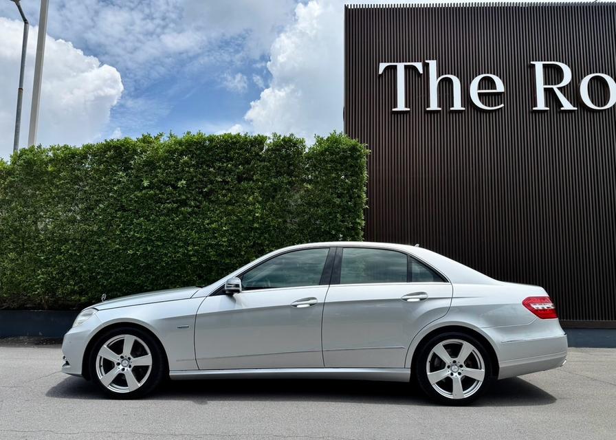Benz E250 CGI  7 SPEED เกียร์คอ 204 แรงม้า ปี12 สีเทา รูปที่ 2
