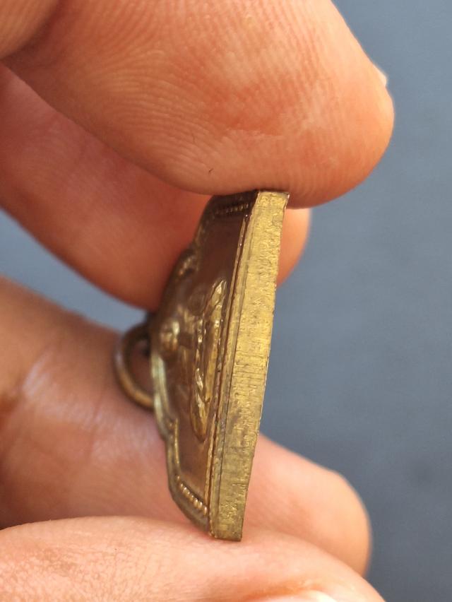 เหรียญจอบ 70ปี รร.วัดบ้านแพน รูปที่ 5