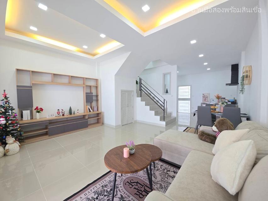 หมู่บ้านพาทาโกเนีย 5  ถนนเลียบคลองสอง บ้านสวย รีโนเวทใหม่ ทำเลดี 4