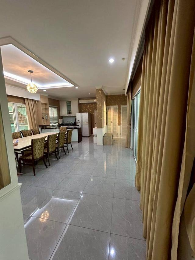 Sale / Rent  Grand Bangkok boulevard Kasert- Nawamin  129 square wah. With a bid swimming pool. 5 bedrooms 7 bathrooms Fully furnished Sale 30 Million 1
