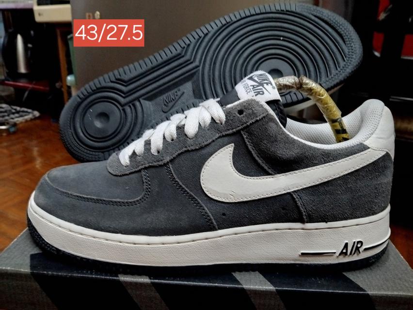 NIKE AIR FORCE 1LOW EUR 43/27.5สวยไม่มีตำหนิ490ค่าส่ง50