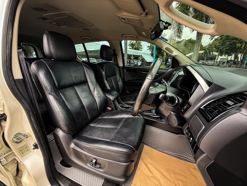ISUZU MU-X 3.0 Top Navi 2WD AT ปี16-17เกียร์ออโต้ 15