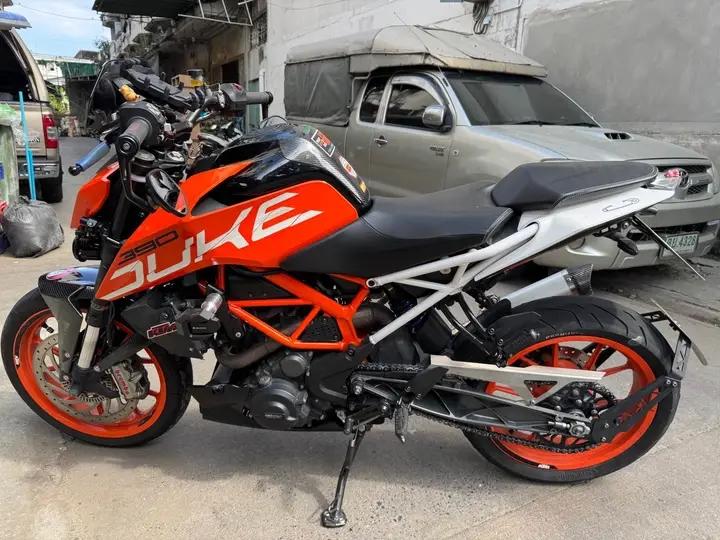 รถบ้านสวยๆ KTM Duke 2