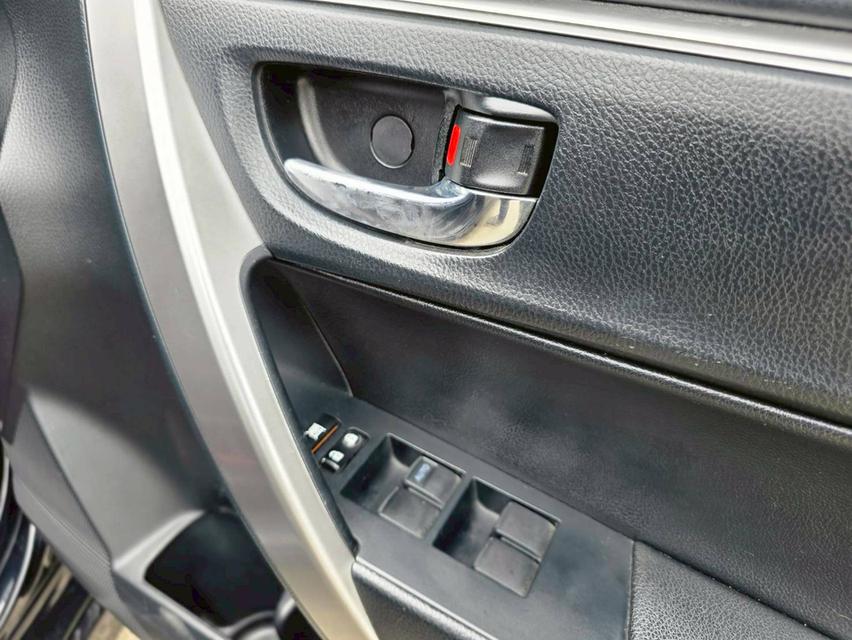 ขาย Toyota Altis 1.8Esport ปี16 16