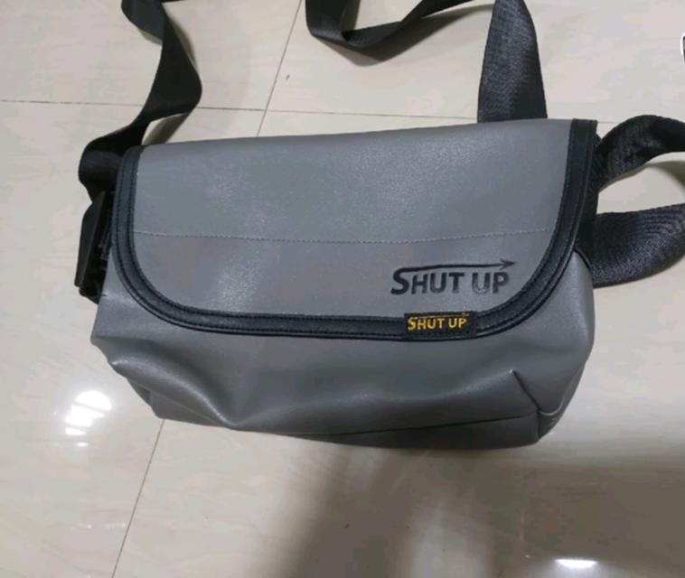 SHUT UP CROSS BAG 12 INC 3